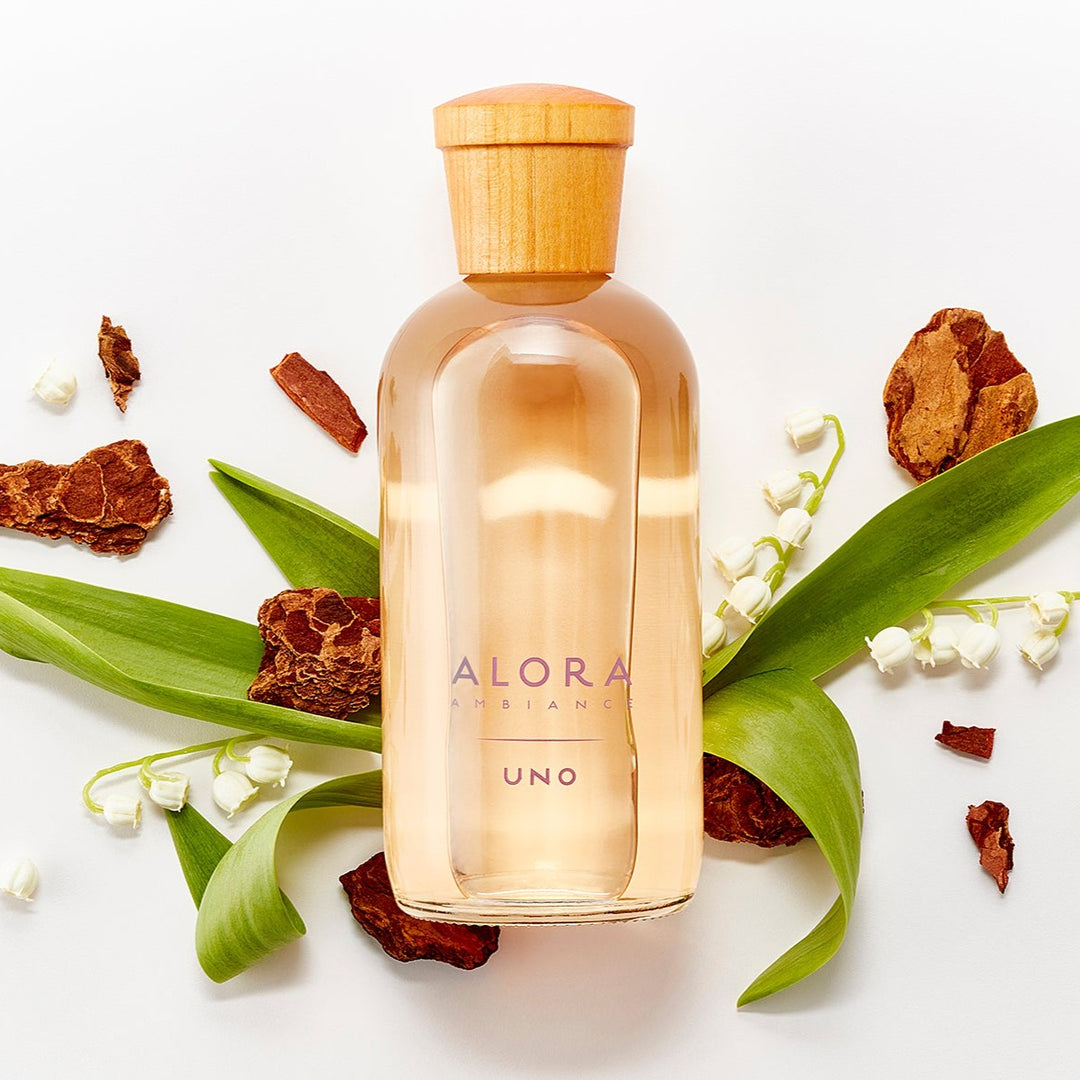 Uno diffuser bottle by lily of the valley flowers and sandalwood pieces